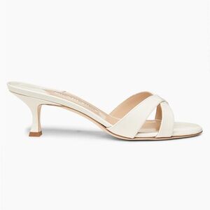 NEW Manolo Blahnik Cream Kitten Heels